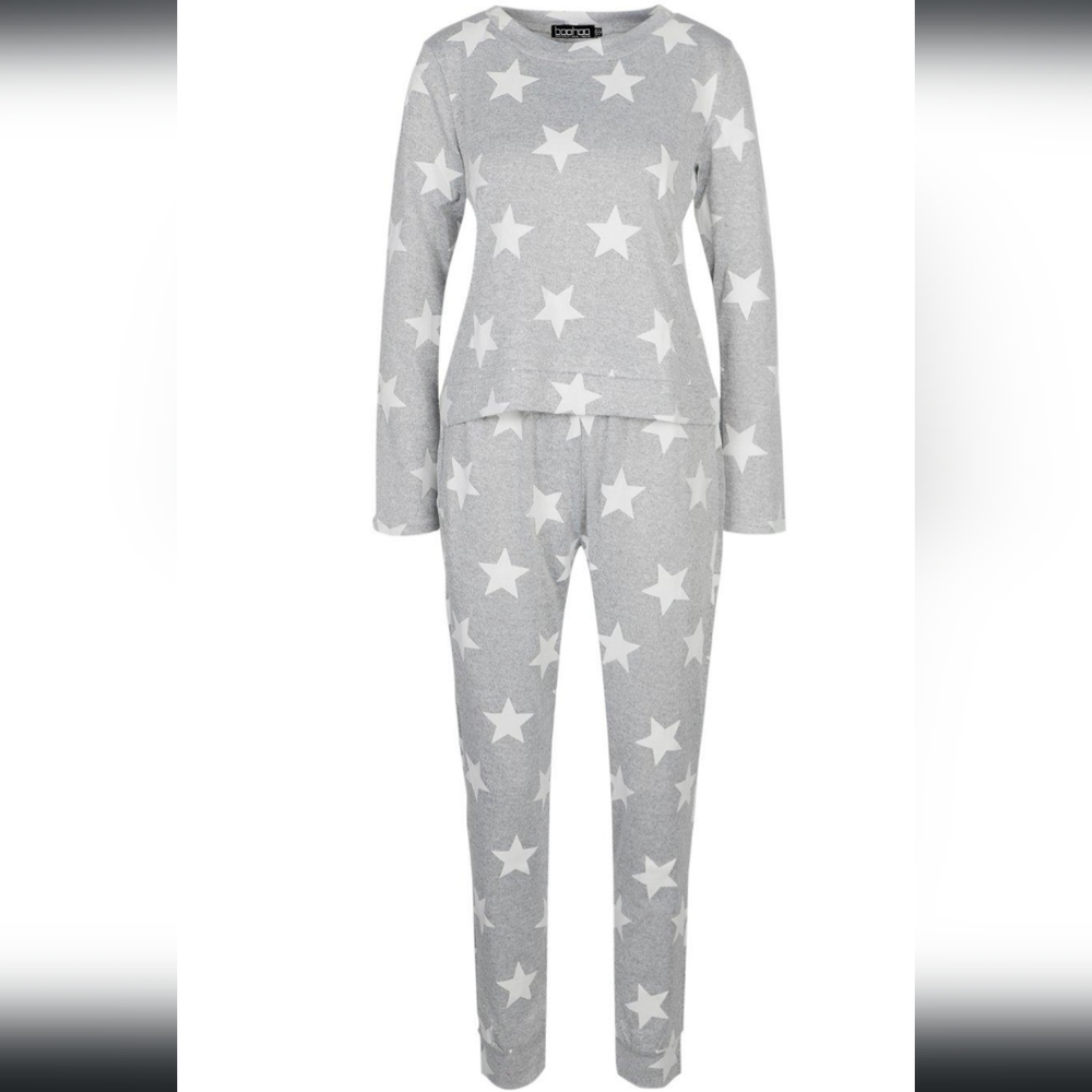 Boohoo Small star print and joggers set Pajamas